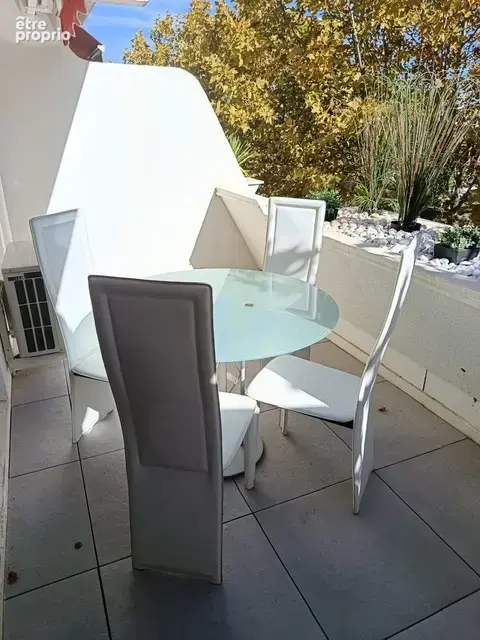 2 pièces cabine + garage - photo 2