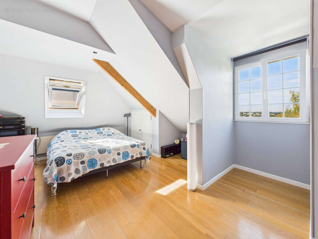 Maison à SAINT-PIERRE-DU-PERRAY