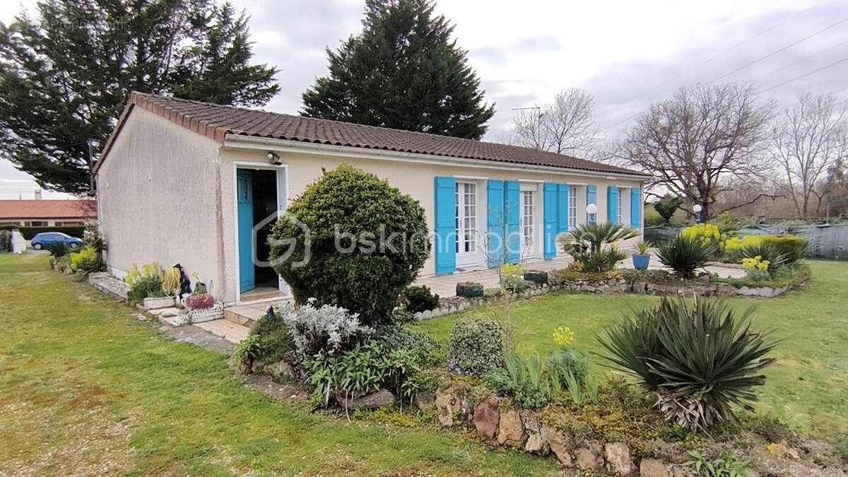 Maison à MONTMORILLON