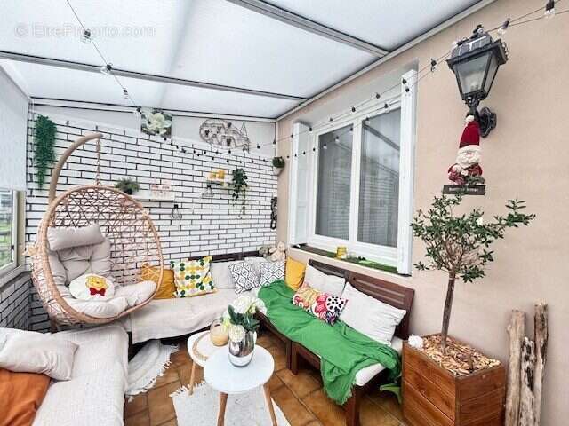 Appartement à SAINT-GENEST-LERPT