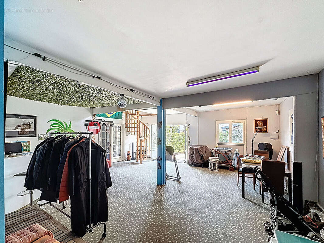 Maison à SAINT-MAUR-DES-FOSSES