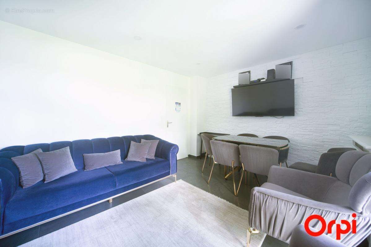 Maison à CHARNAY-LES-MACON