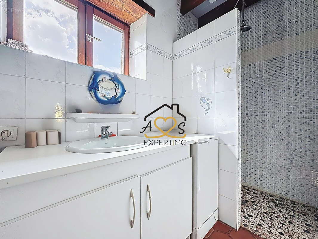 Maison à ISSERTEAUX