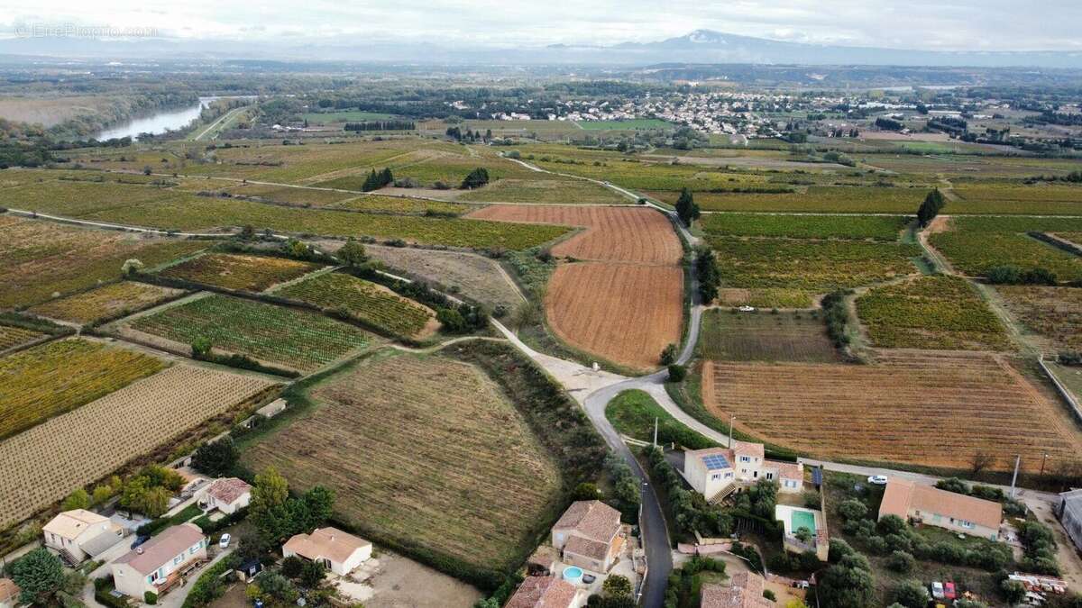 Terrain à SAINT-GENIES-DE-COMOLAS