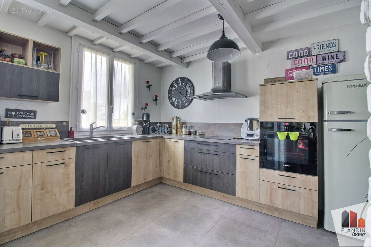 Appartement à LYON-8E