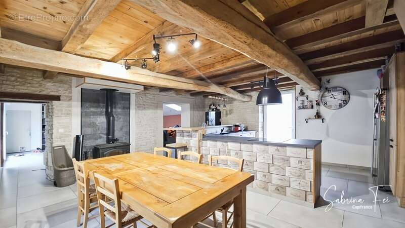 Maison à LA RONDE