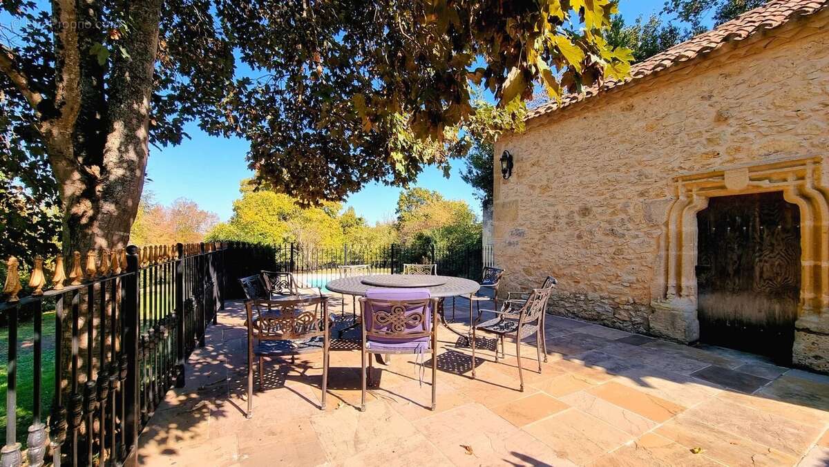 Maison à SAINT-EMILION