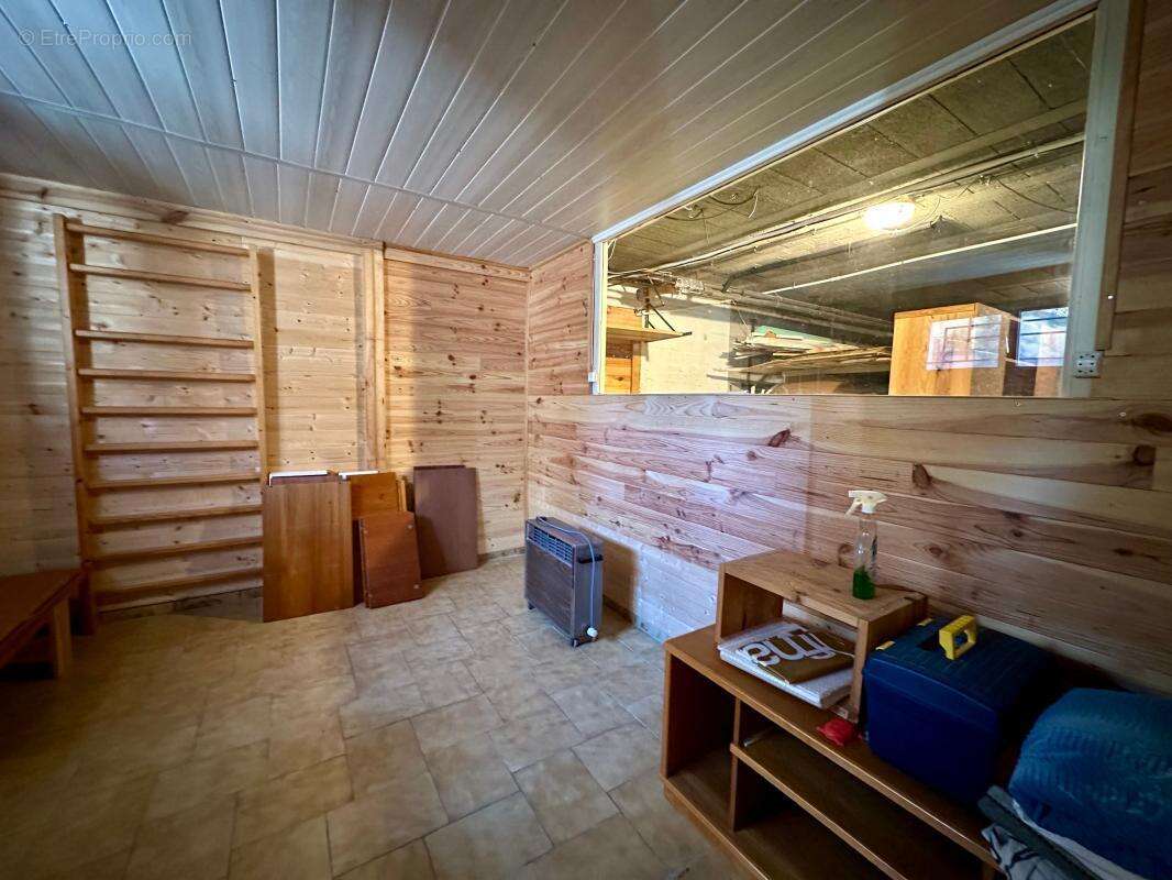 Maison d'architecte d'exception – 213 m² – Terrain 2 600 m² – 6 Chambres  Sous-sol 120 m²  Terrain paysager sans vis-à-vis avec  - photo 22