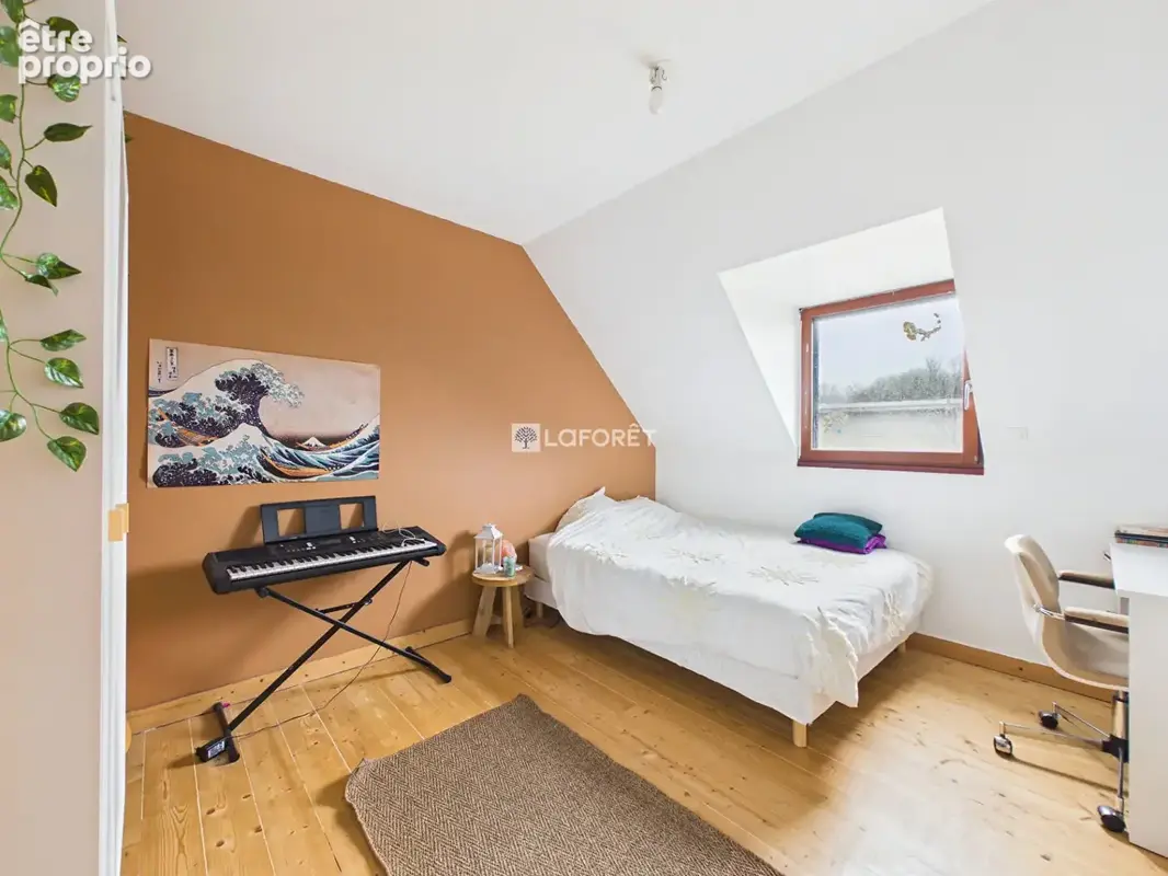 Maison ELLIANT 5 Pièces 145 m² - photo 6