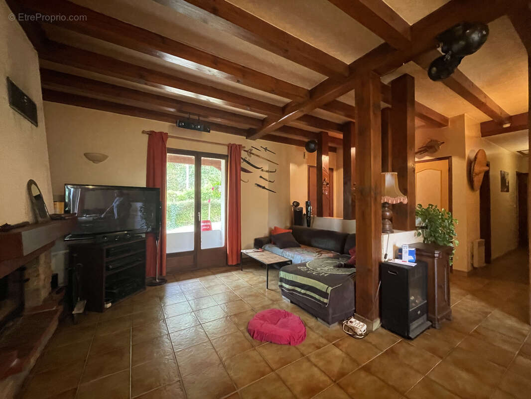 Maison à PERPEZAC-LE-BLANC