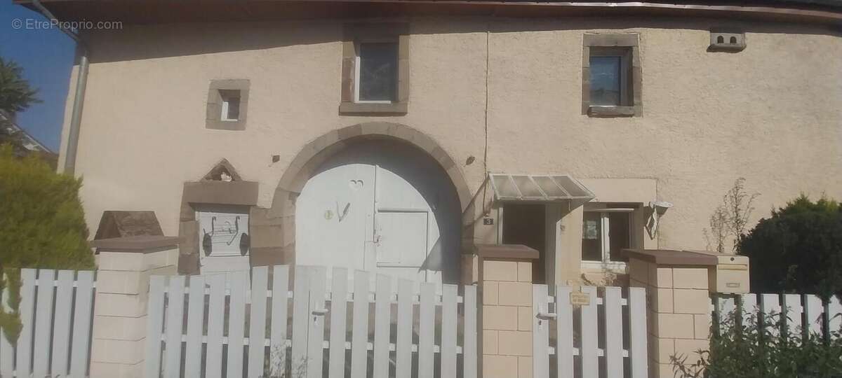 Maison à LA CHAPELLE-LES-LUXEUIL