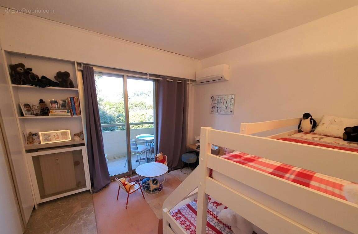 Appartement à LE CANNET