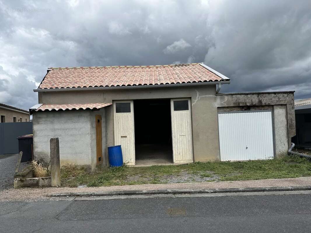 Commerce à LAGARRIGUE