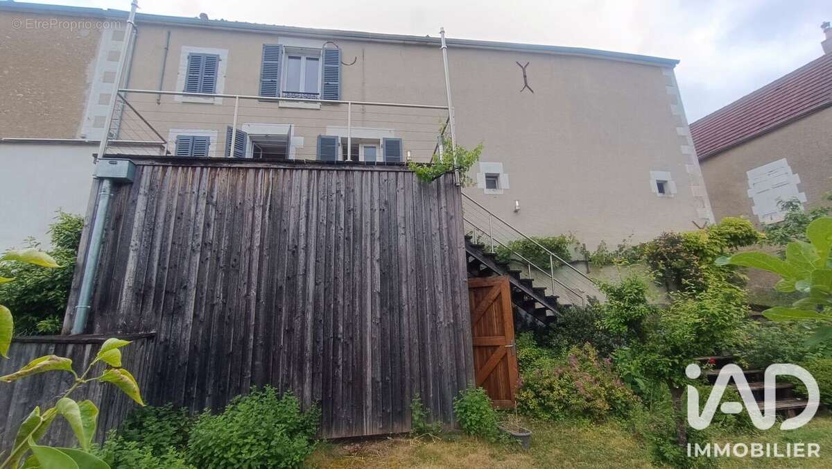 Maison 85 m² à Mailly-La-Ville  - photo 2