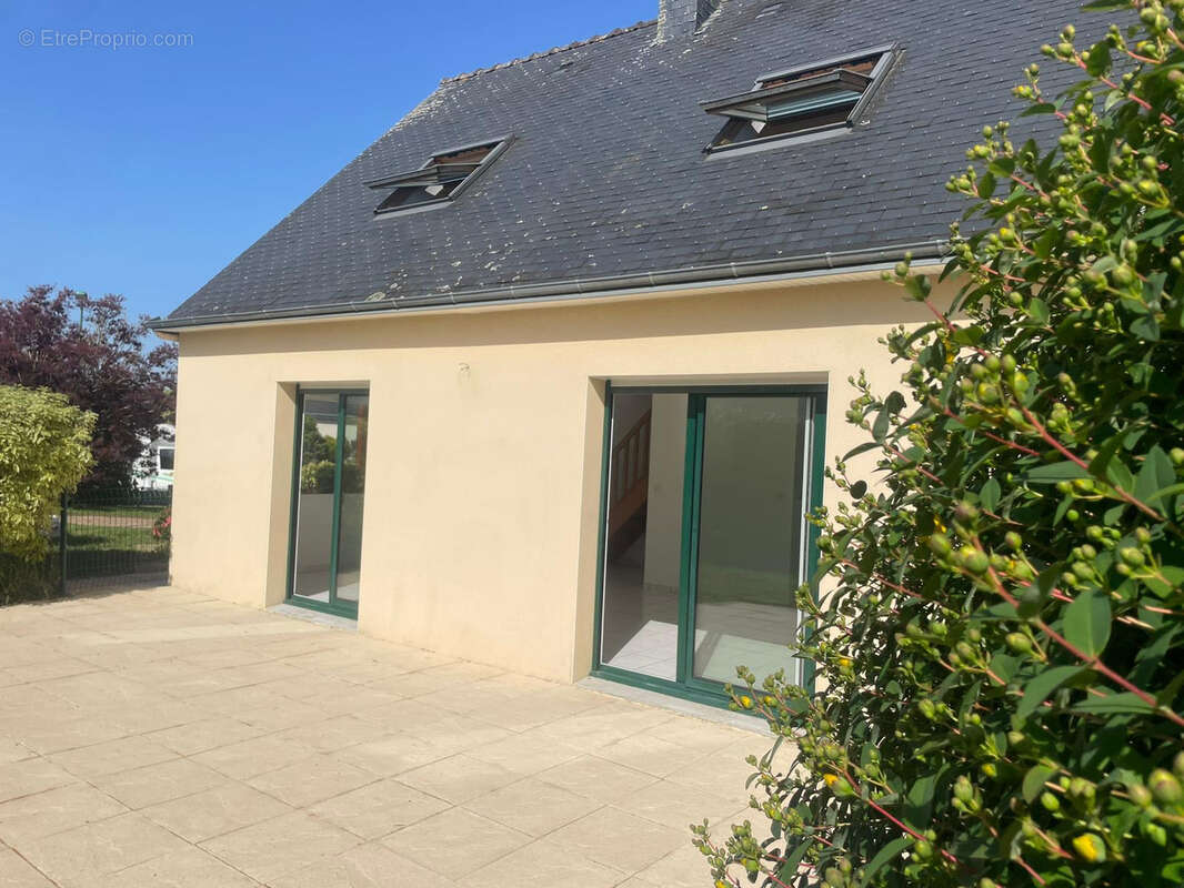 Maison à NOYAL-PONTIVY