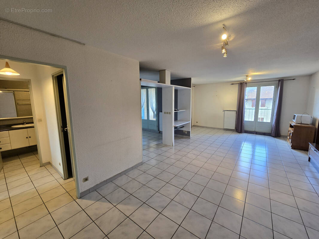 Appartement à BOURG-DE-PEAGE