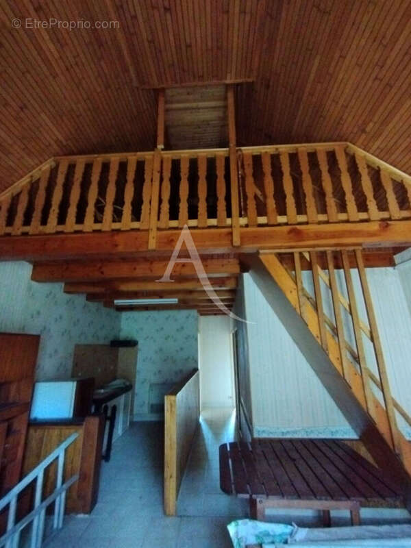 Maison à LES JUNIES