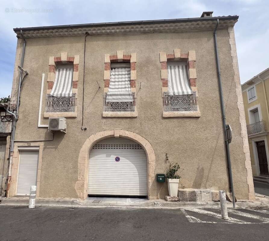Maison à MONTBLANC