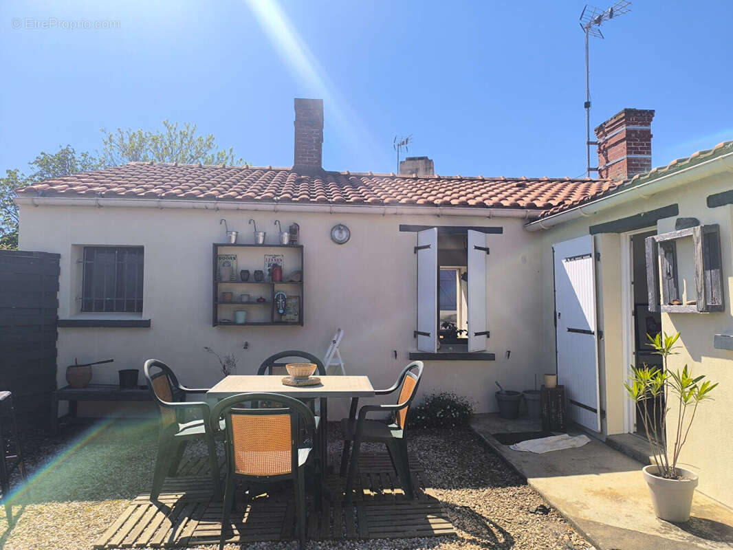 Maison à COMMEQUIERS