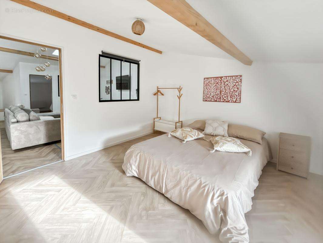 Appartement à SAINT-JEAN-D&#039;ANGELY