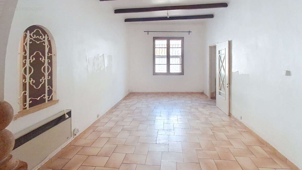 Maison Domazan 5 pièce(s) 130 m2 - photo 3