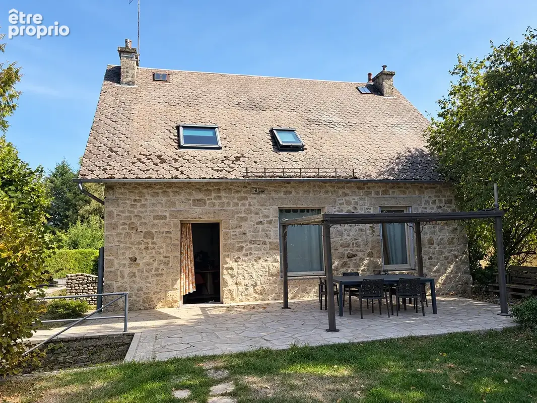 Maison à MEYMAC