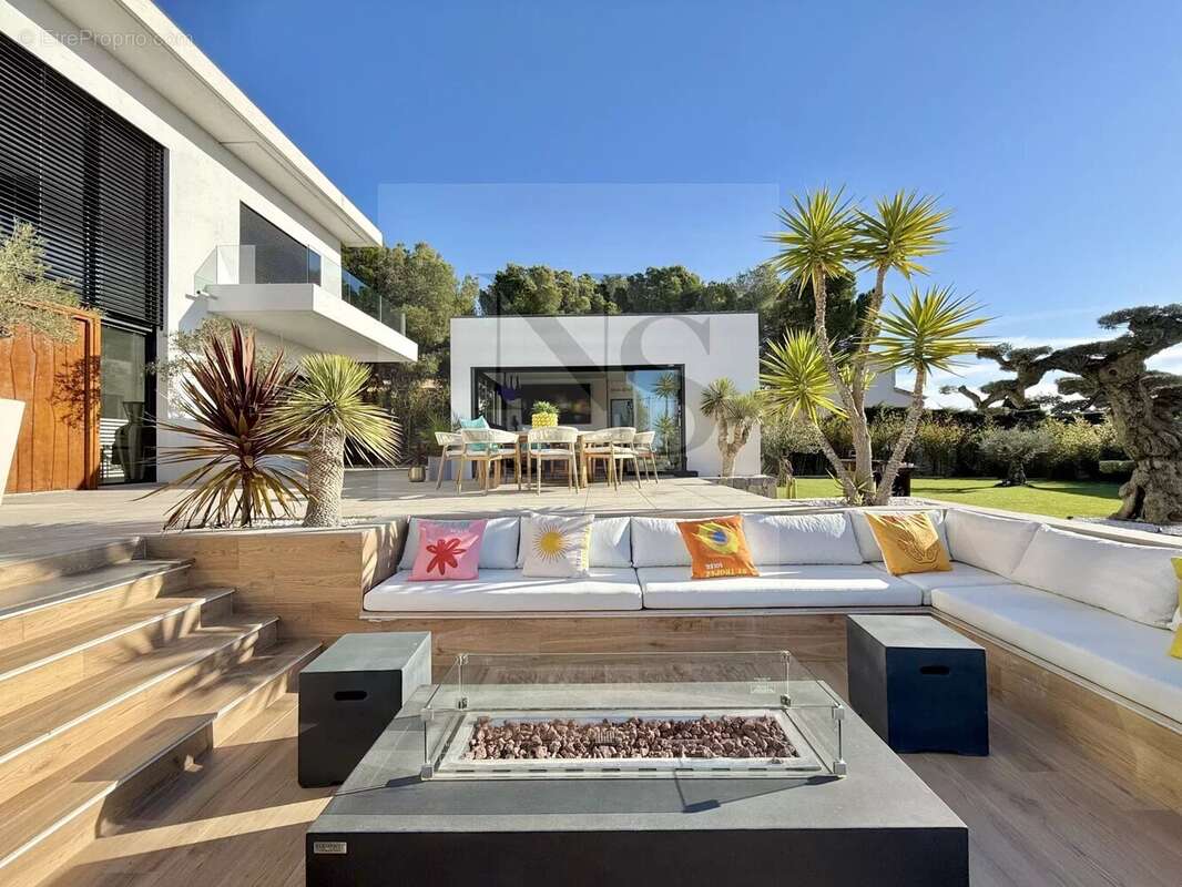 Maison à CARRY-LE-ROUET