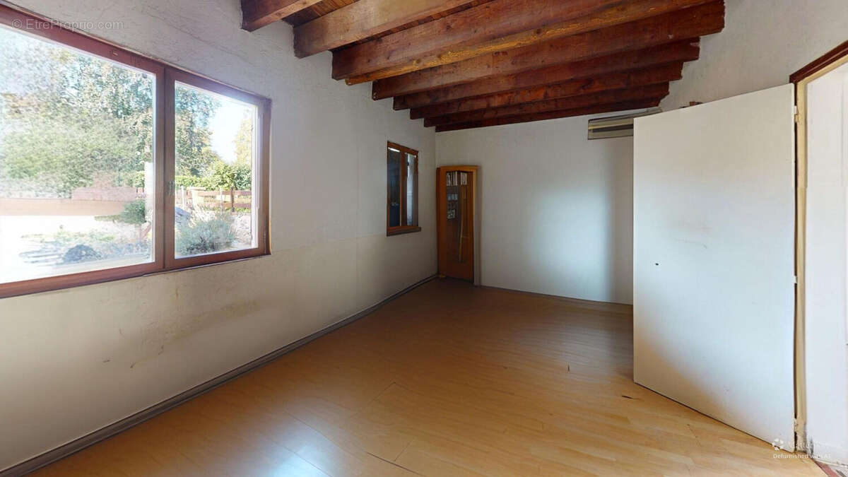 Maison à AVORD