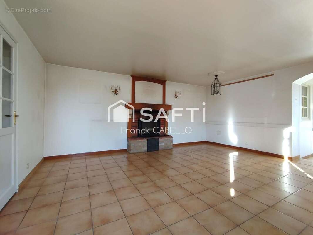 Photo 3 - Maison à CHAREIL-CINTRAT