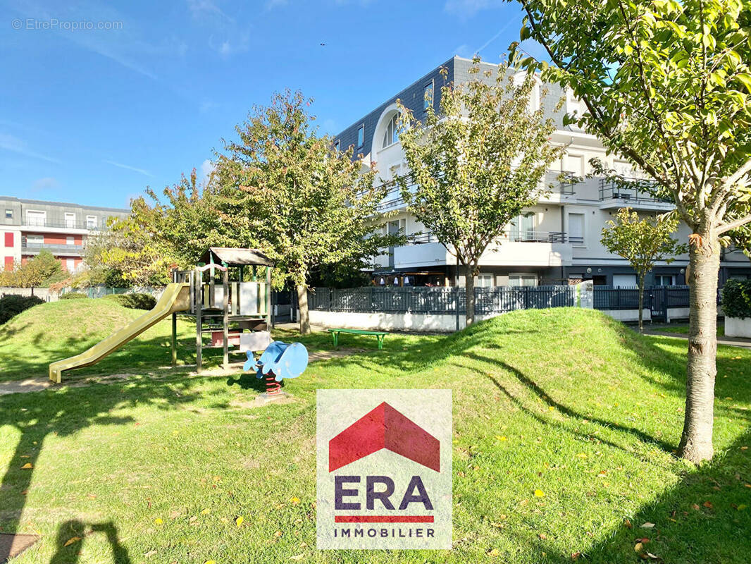 Appartement à SARTROUVILLE