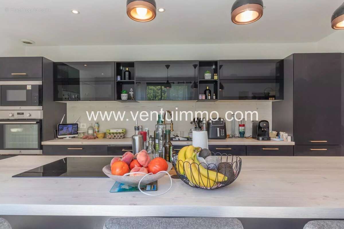 Cannes la bocca villa neuve avec jardin fleuri - photo 8