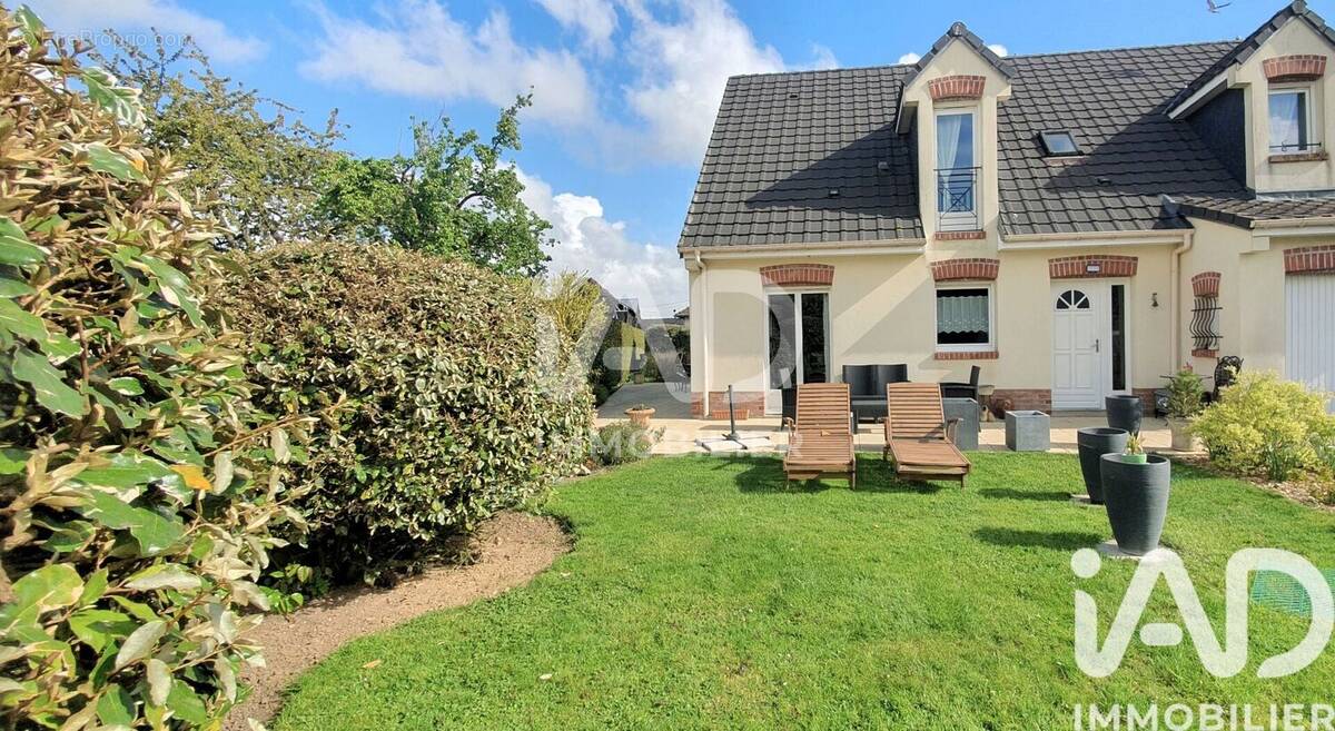 Photo 1 - Maison à ESTREES-SUR-NOYE