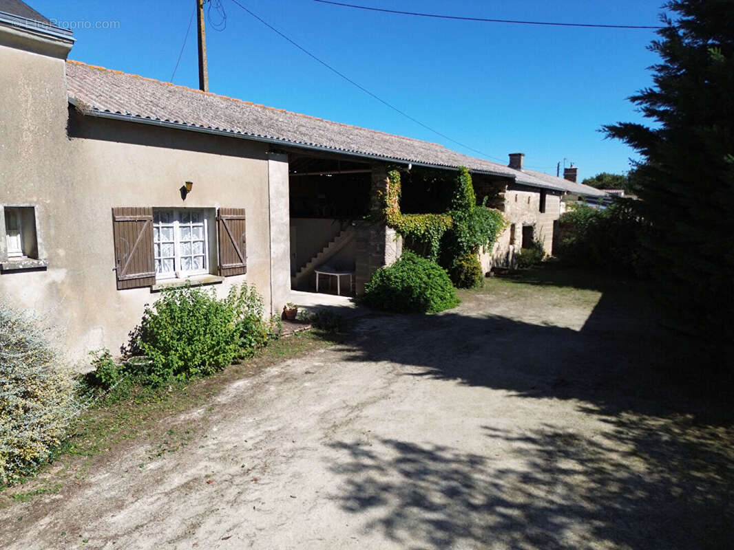 Maison à DOUE-LA-FONTAINE