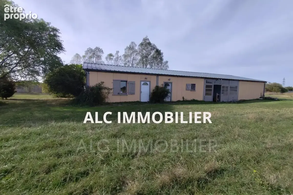 Maison 4 pièces 150 m² à vendre à Champfleur (72610) - photo 1