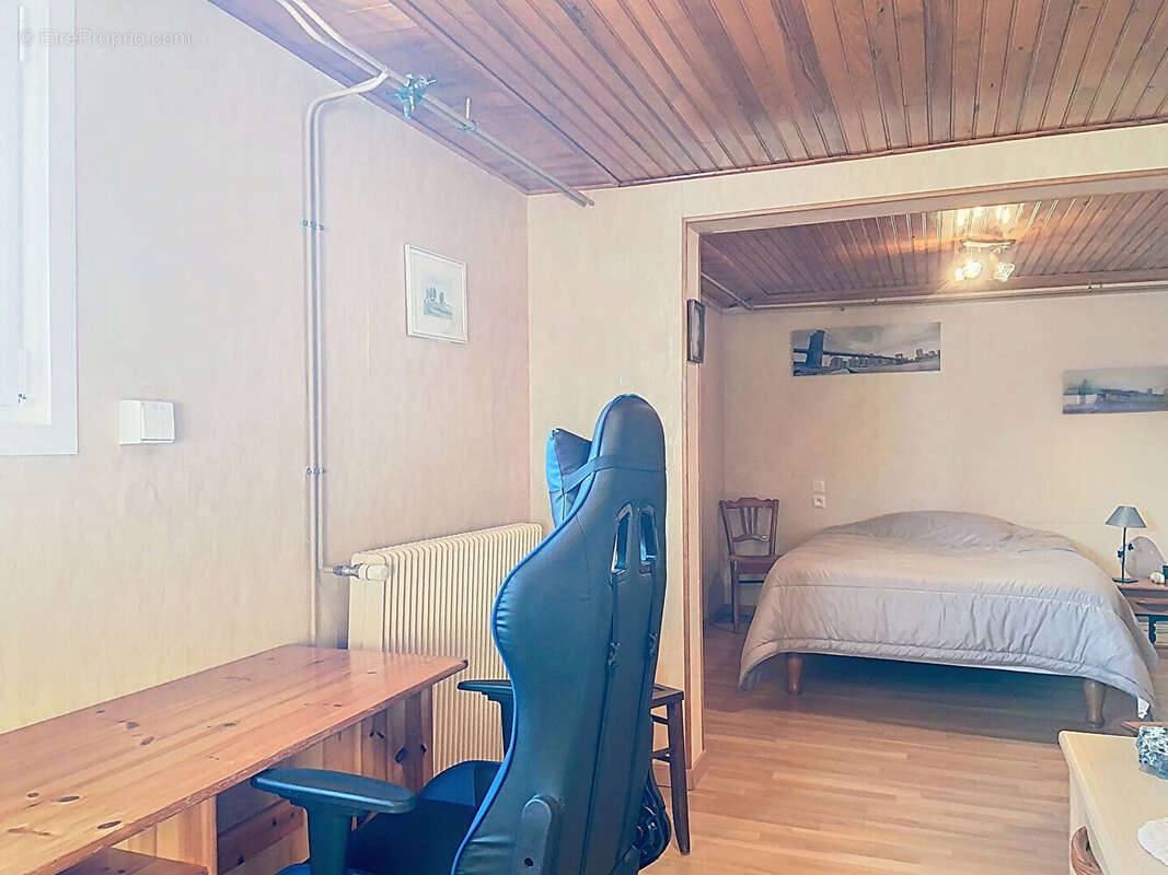 Maison à GIRONCOURT-SUR-VRAINE