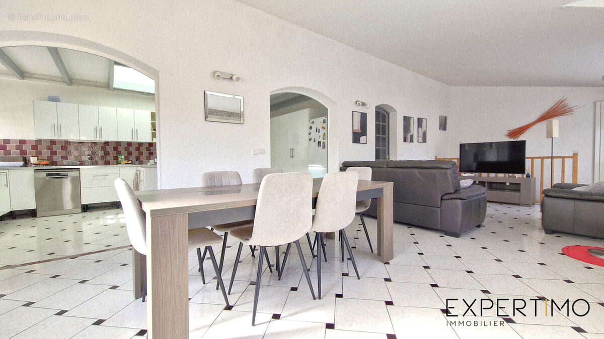 Maison familiale coup de cœur de 138 m2   Volumes & Sérénité à Linas (91310) - photo 5