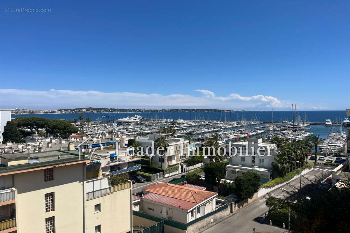 Appartement à VALLAURIS