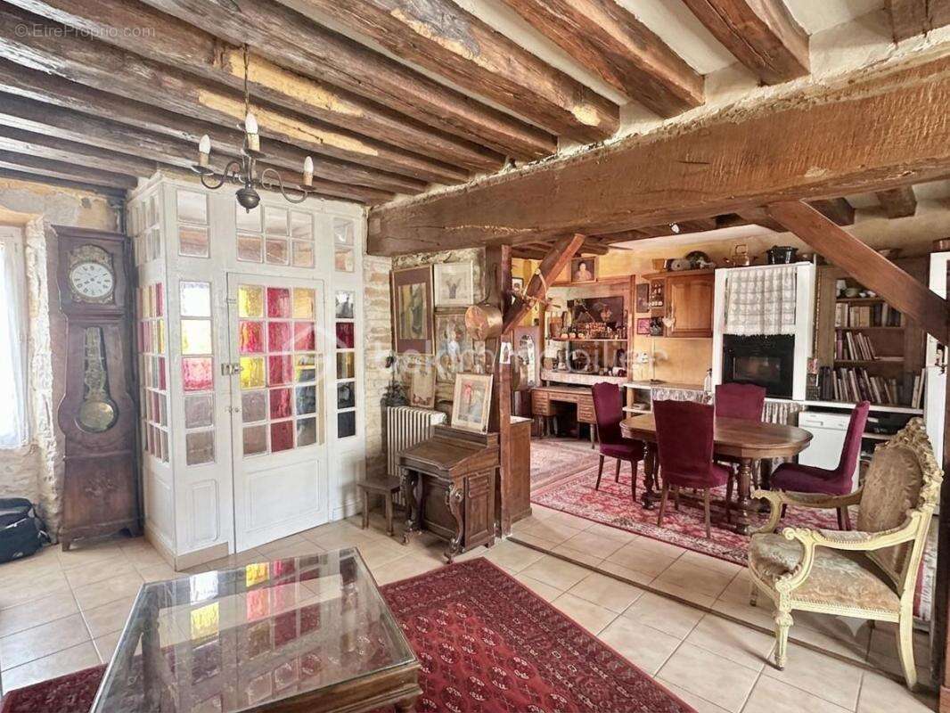Maison de ville avec jardin et cave - photo 3