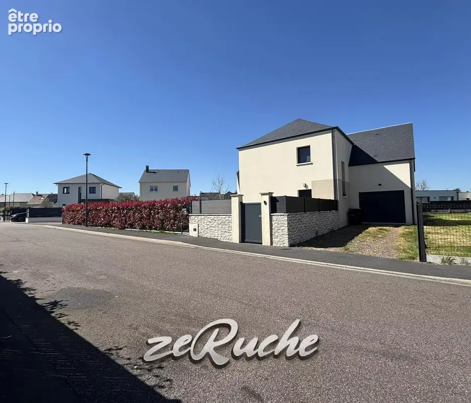 Maison à FEUGUEROLLES-BULLY