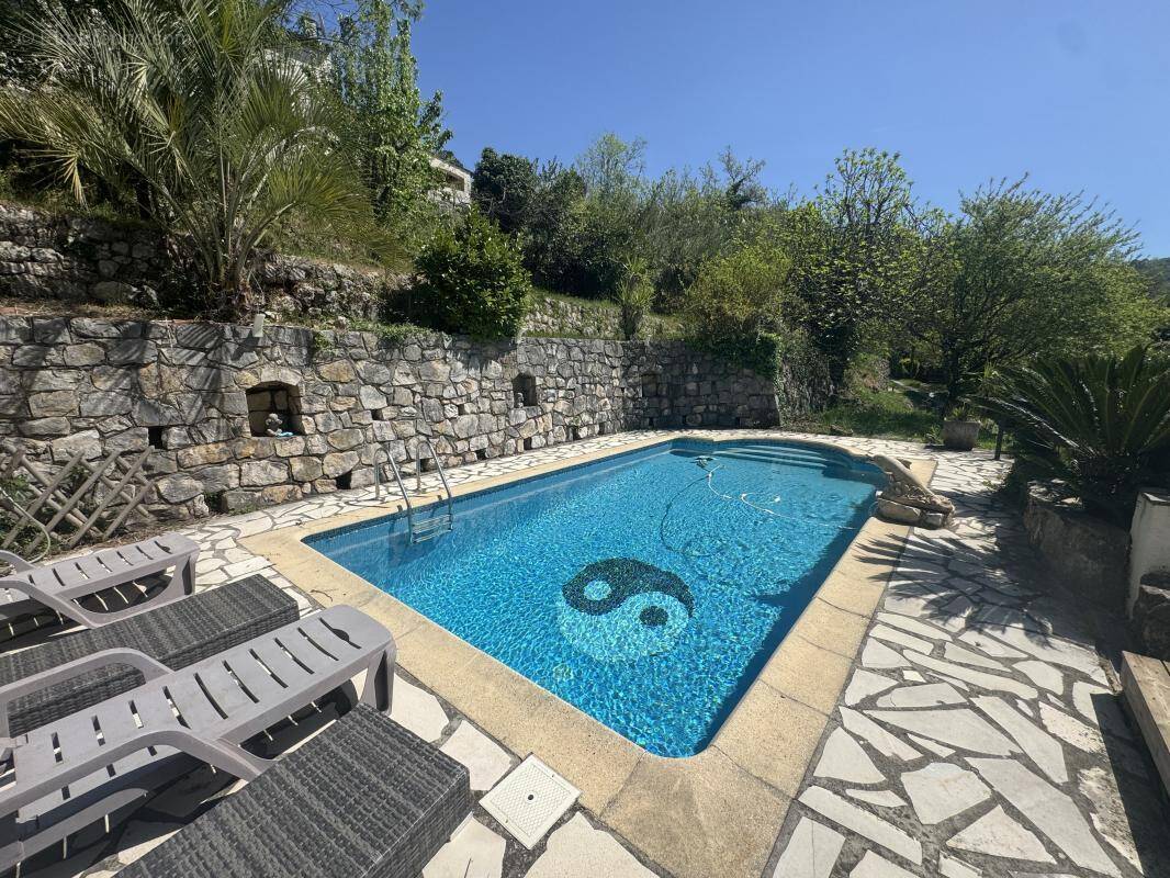 Maison à TOURRETTES-SUR-LOUP