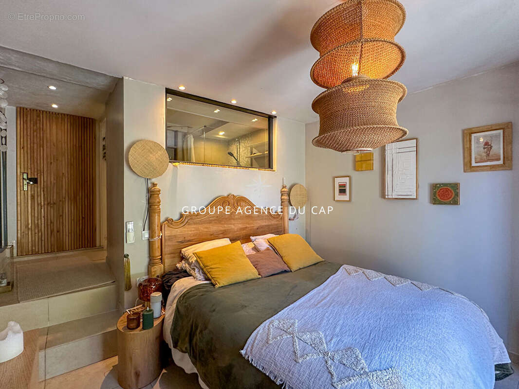 A vendre villa 168m² 5 chambres en suite appartement independant et communiquant piscine et mer a 400m, à15min a pied du centre  - photo 8