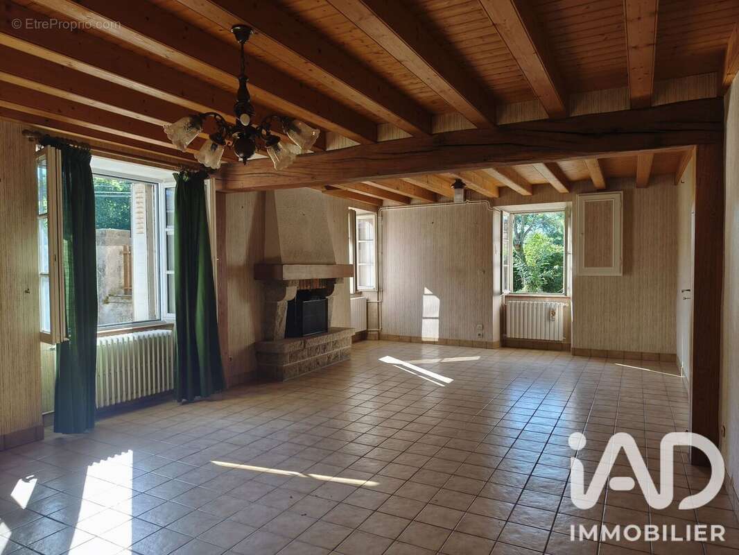 Maison 165 m² à Saint-Martial-Sur-Isop  - photo 6