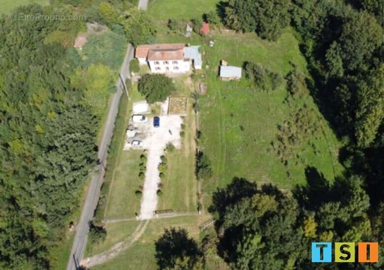 Maison à L&#039;ISLE-EN-DODON