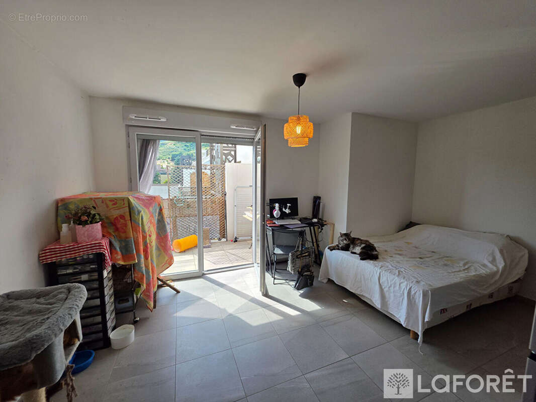 Appartement Carros les plans  studio 27 m2 + Balcon+ stationnement - photo 5