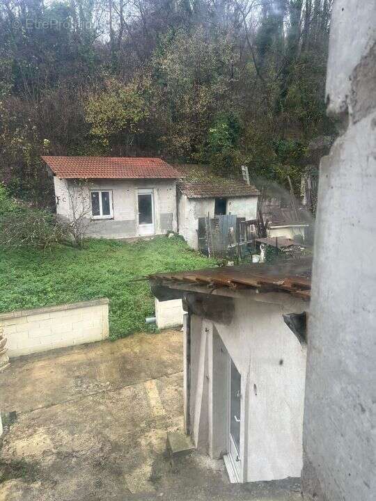 Maison à MONTREUIL-AUX-LIONS