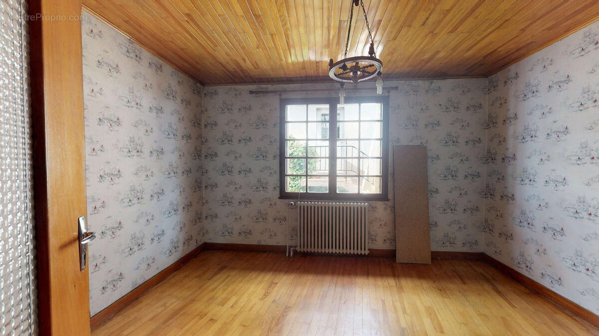 Maison à LE MONASTIER-SUR-GAZEILLE