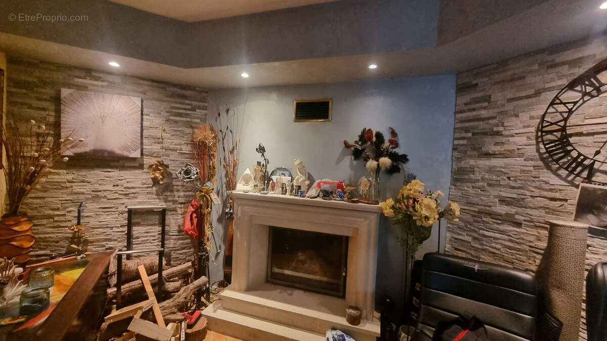 Maison à JUILLAN