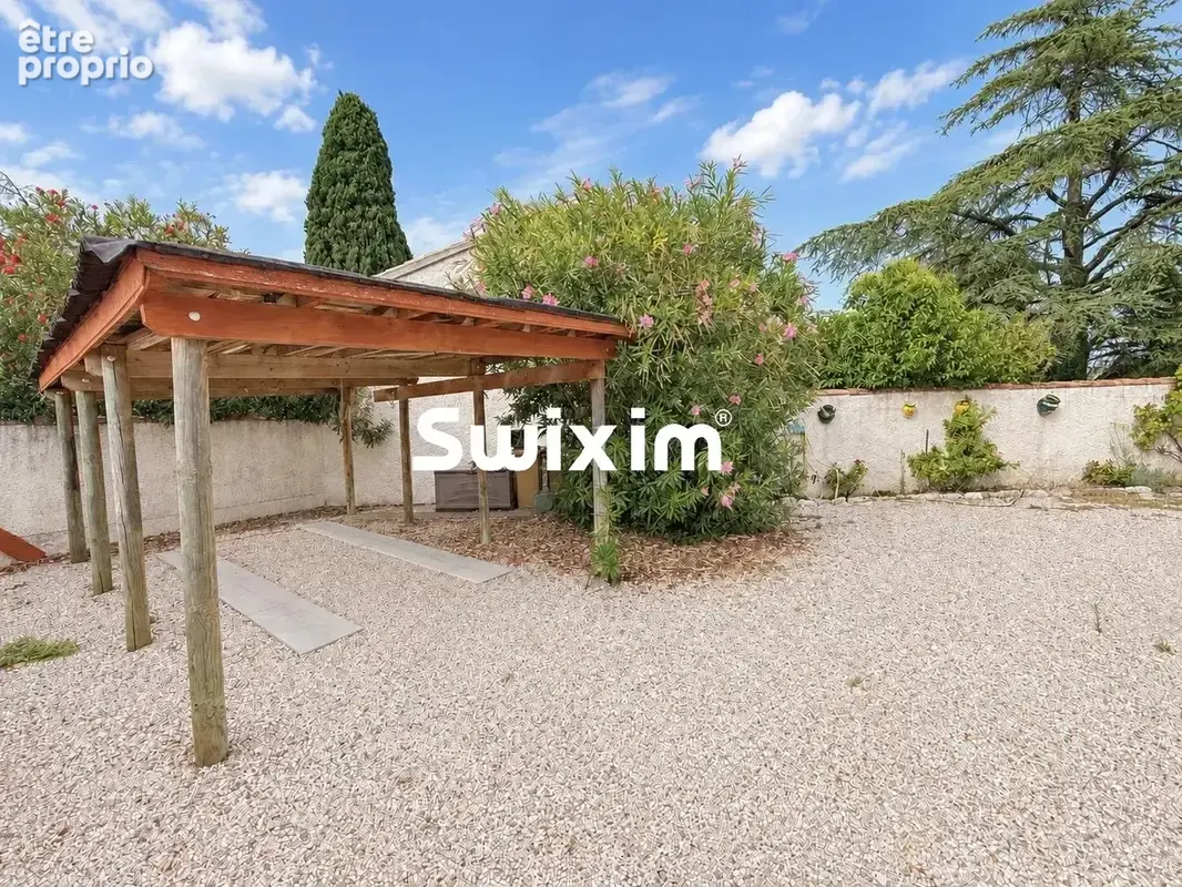 Maison de plain pied avec dépendances - photo 10