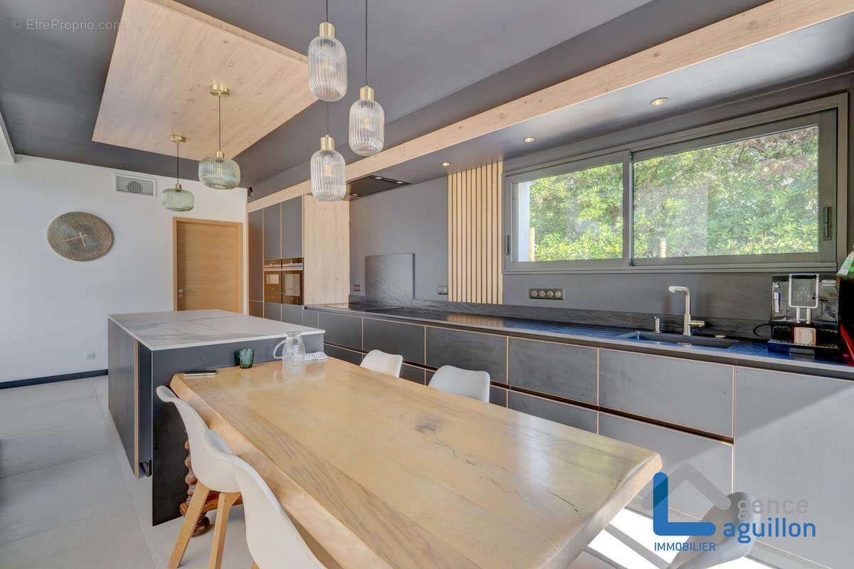 Propriété de prestige avec piscine et 2 studios indépendants à Hendaye - photo 10