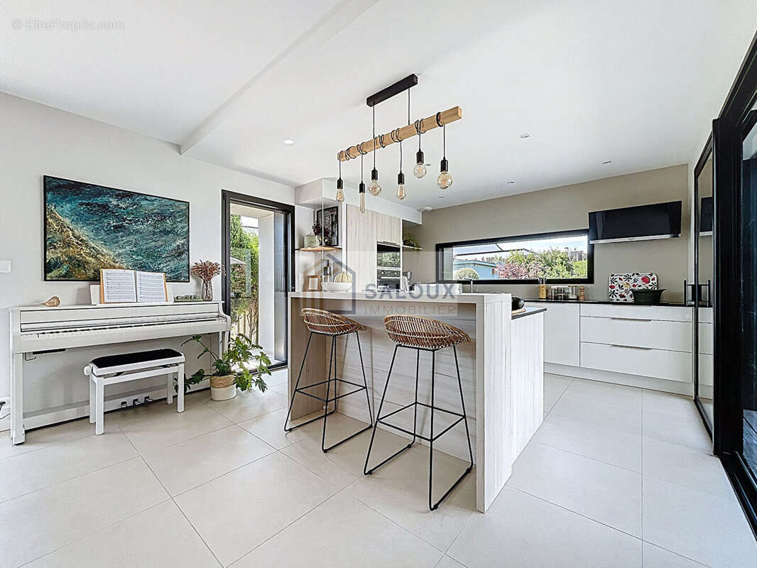 Vente maison contemporaine de 184m² - billiers - photo 8